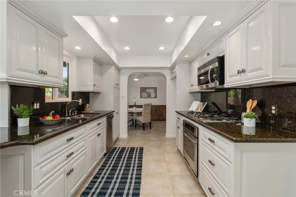 2041 Caballeros Road