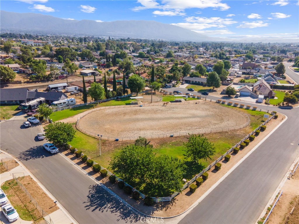 2041 Caballeros Road