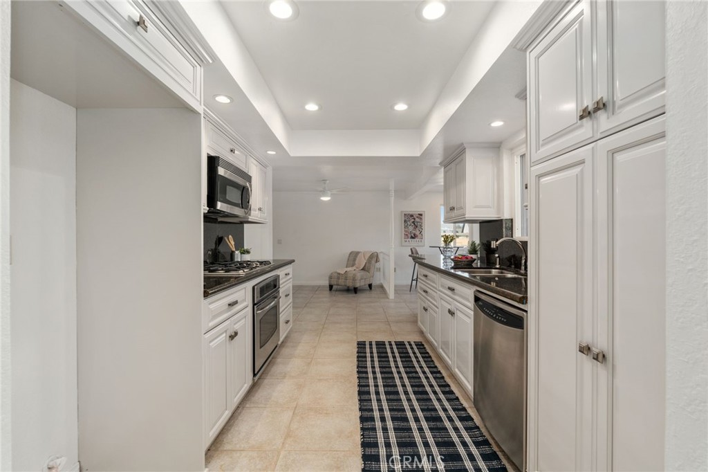 2041 Caballeros Road