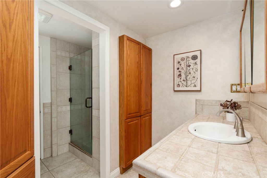 2041 Caballeros Road