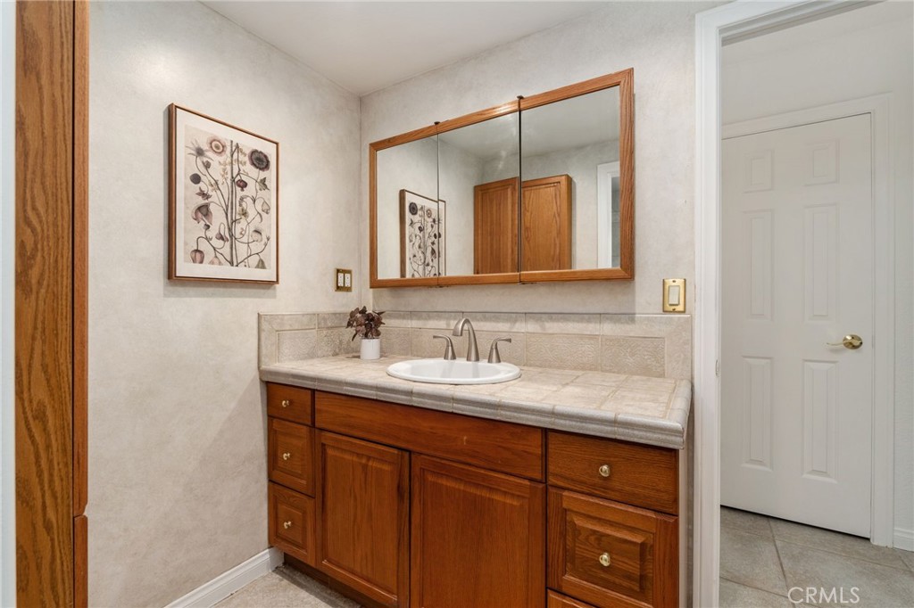 2041 Caballeros Road