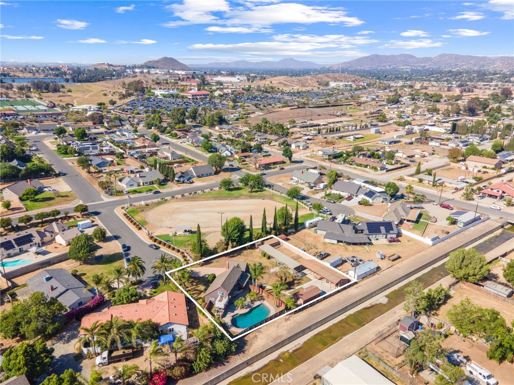 2041 Caballeros Road