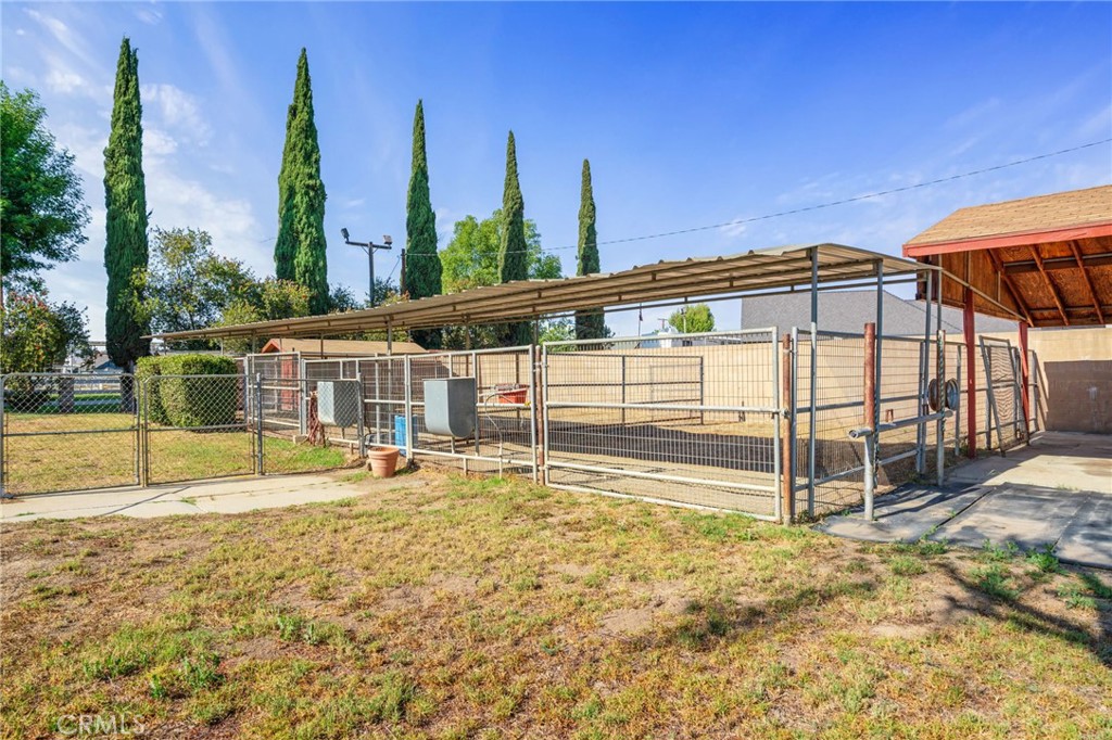 2041 Caballeros Road