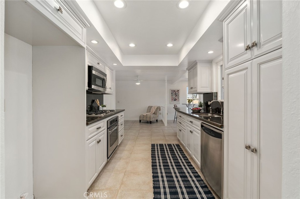 2041 Caballeros Road