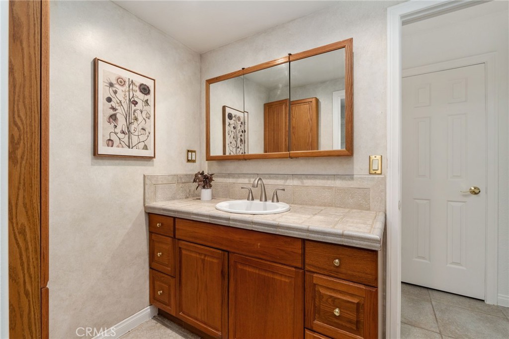 2041 Caballeros Road