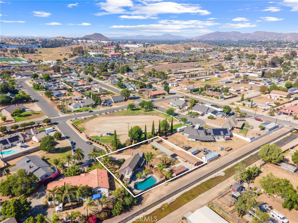 2041 Caballeros Road