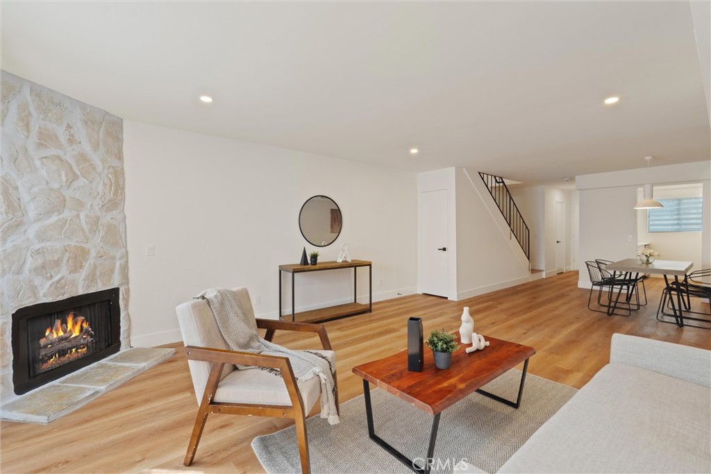 525 E Verdugo Avenue E