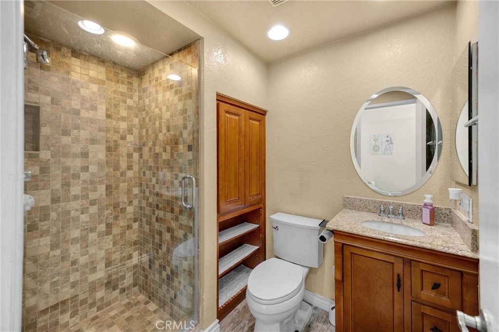 22709 Lakeway Dr 493