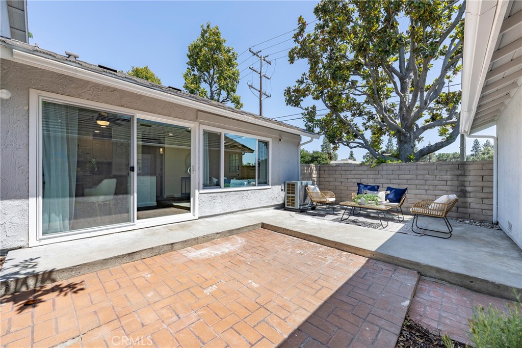 2302 Cayuga Avenue