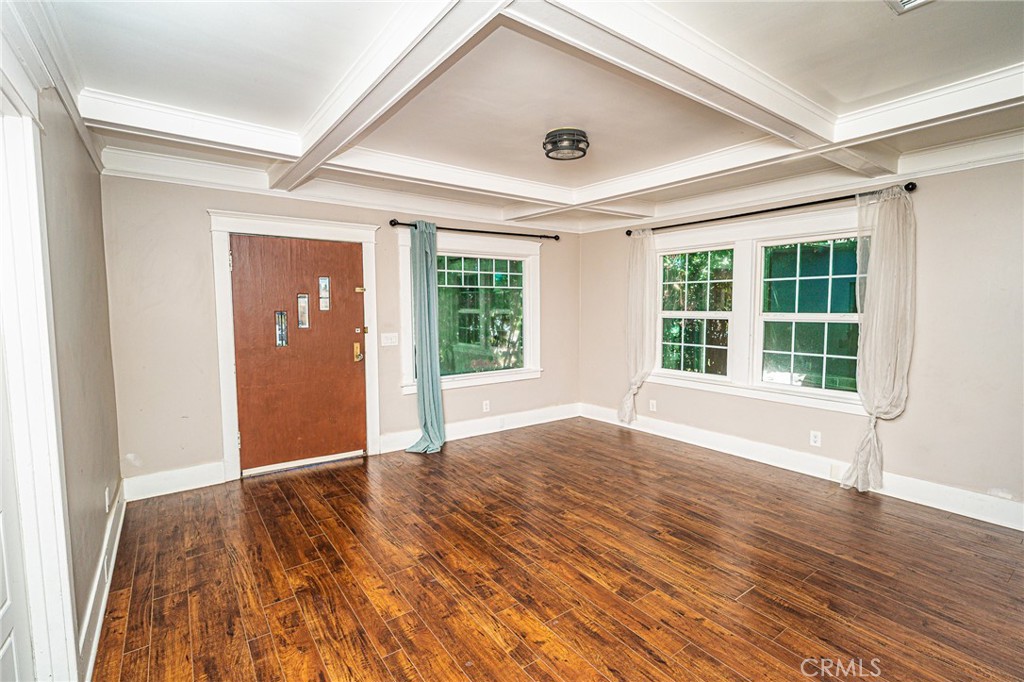 220 Palm Place
