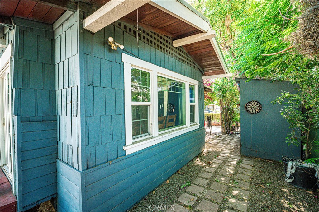 220 Palm Place