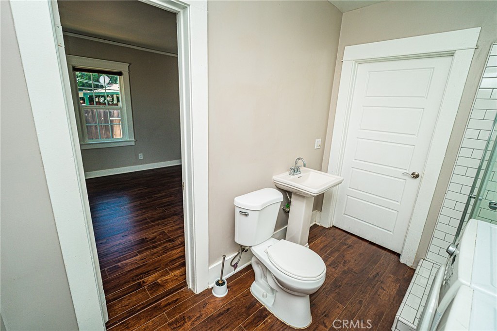 220 Palm Place