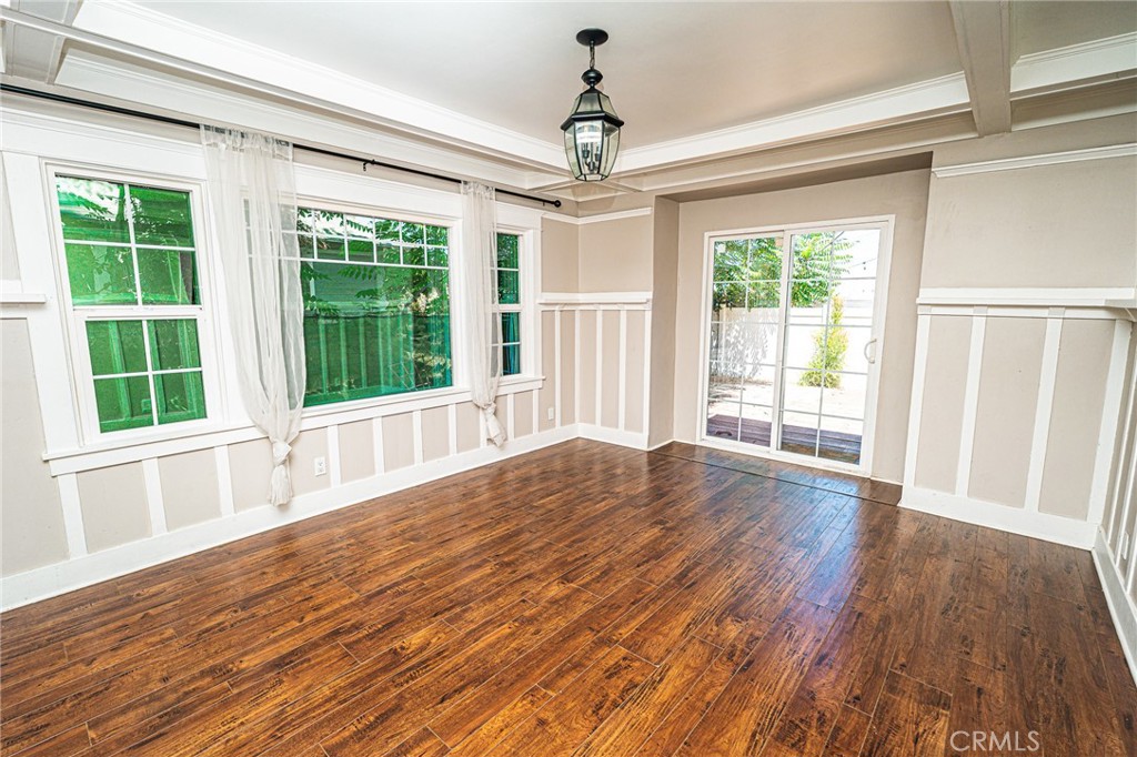 220 Palm Place