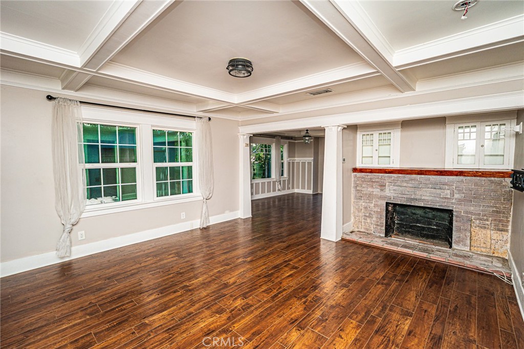 220 Palm Place