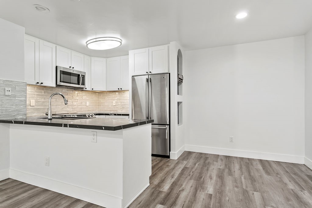 5404 Balboa Arms Drive 369