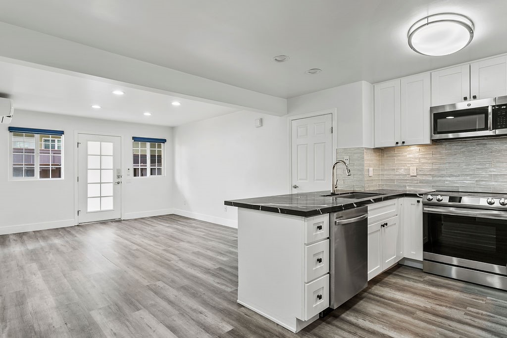5404 Balboa Arms Drive 369