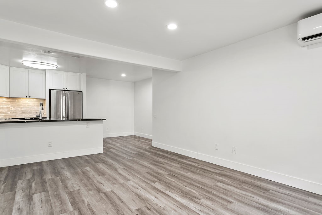 5404 Balboa Arms Drive 369