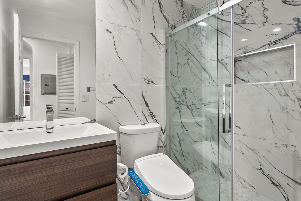 5404 Balboa Arms Drive 369