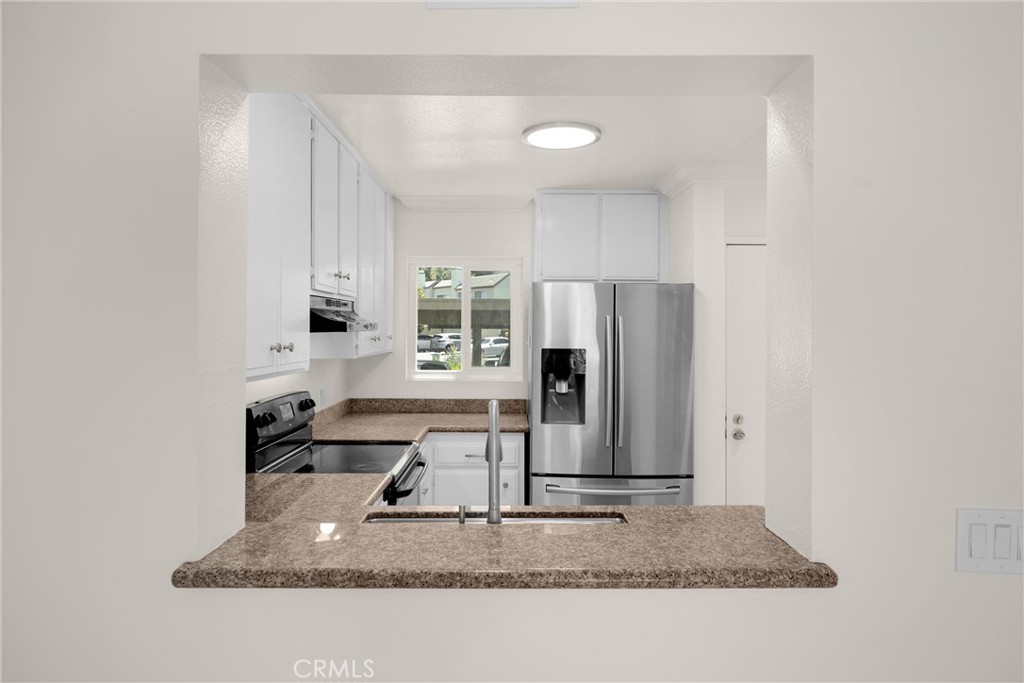 307 N Singingwood Street 32