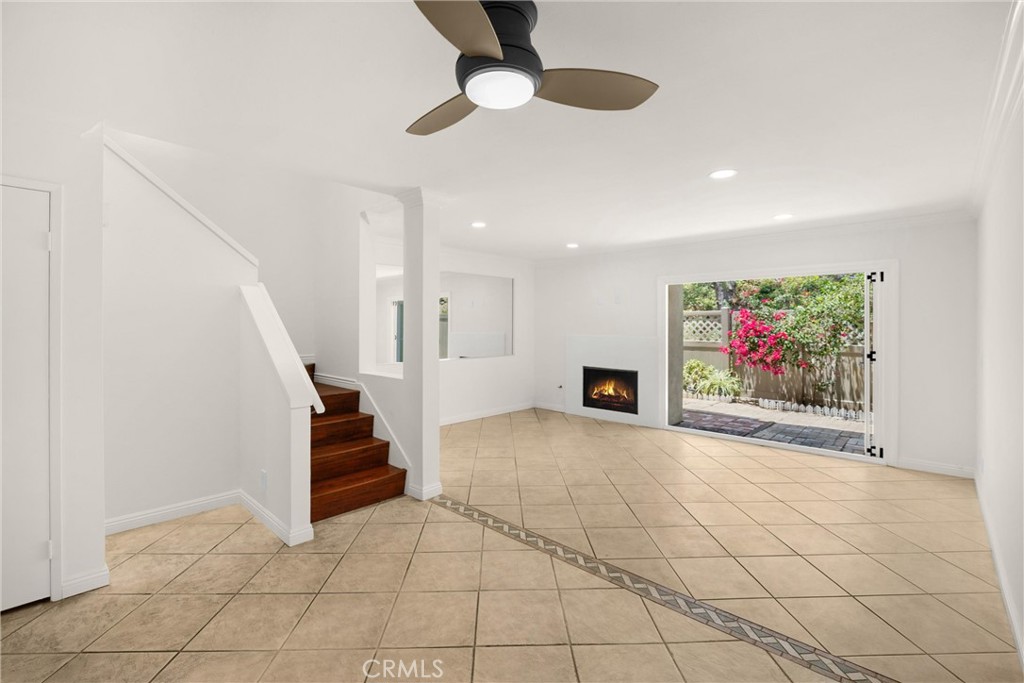 307 N Singingwood Street 32