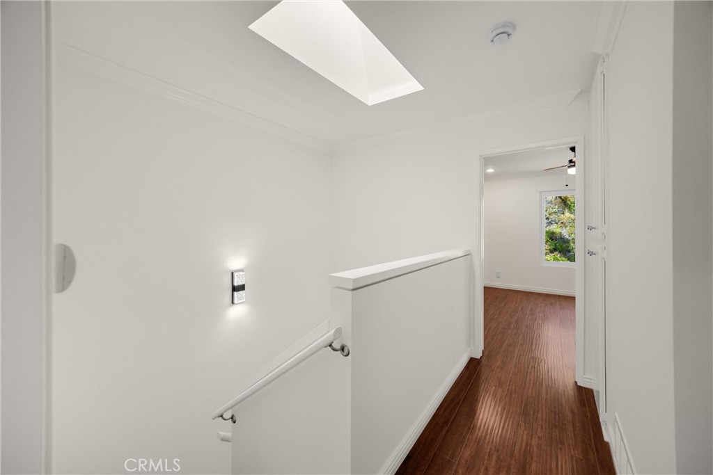 307 N Singingwood Street 32