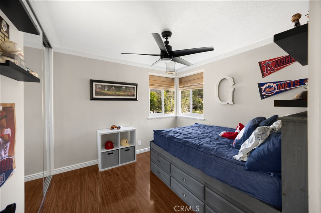 21210 Twin Oak