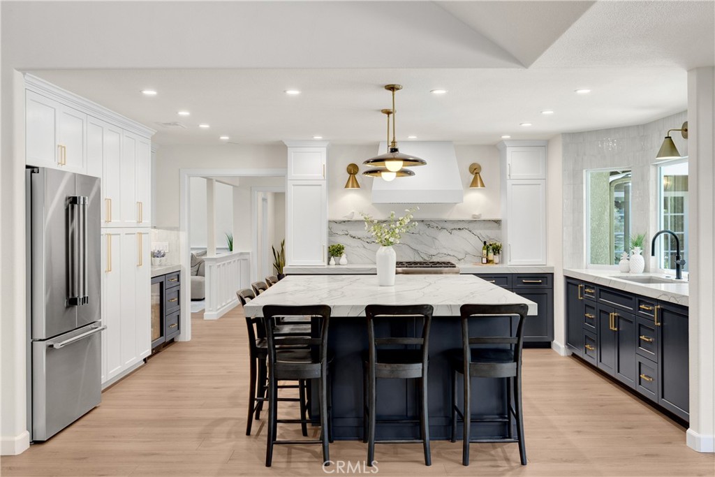 21210 Twin Oak