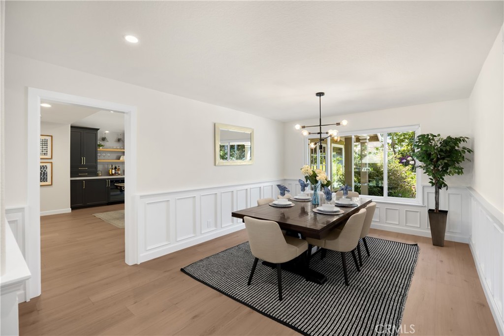 21210 Twin Oak