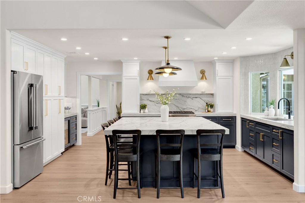 21210 Twin Oak