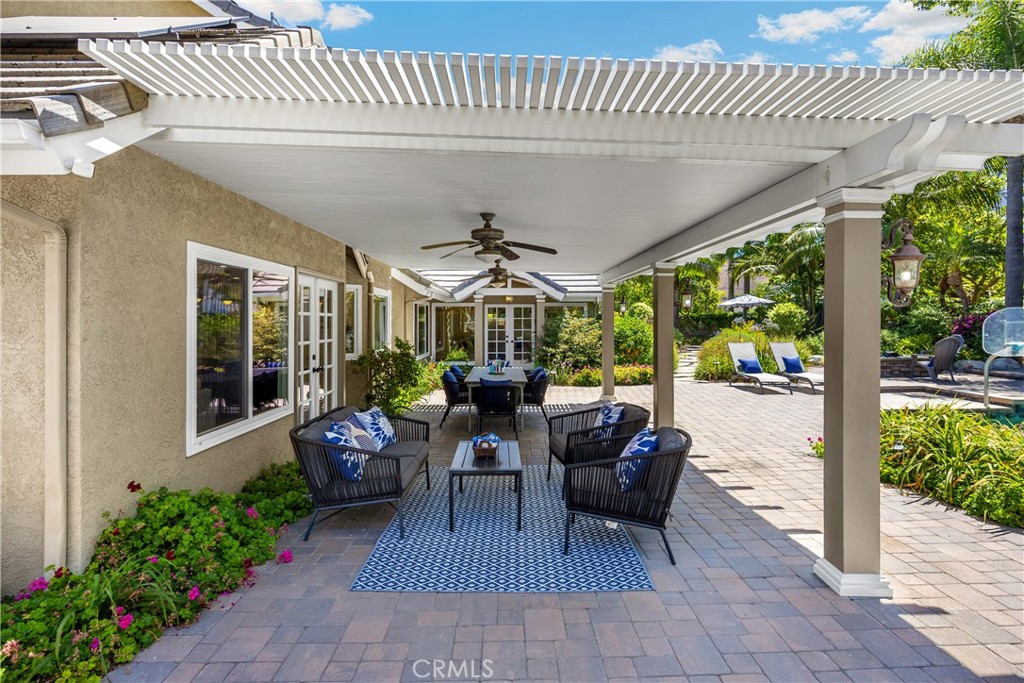 21210 Twin Oak
