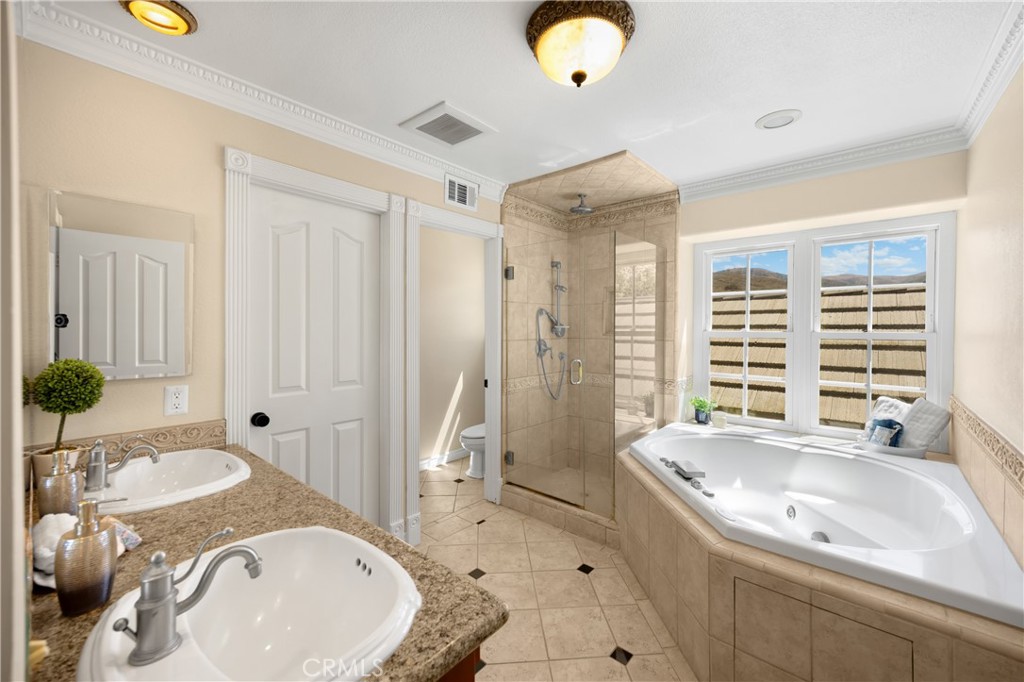 21210 Twin Oak