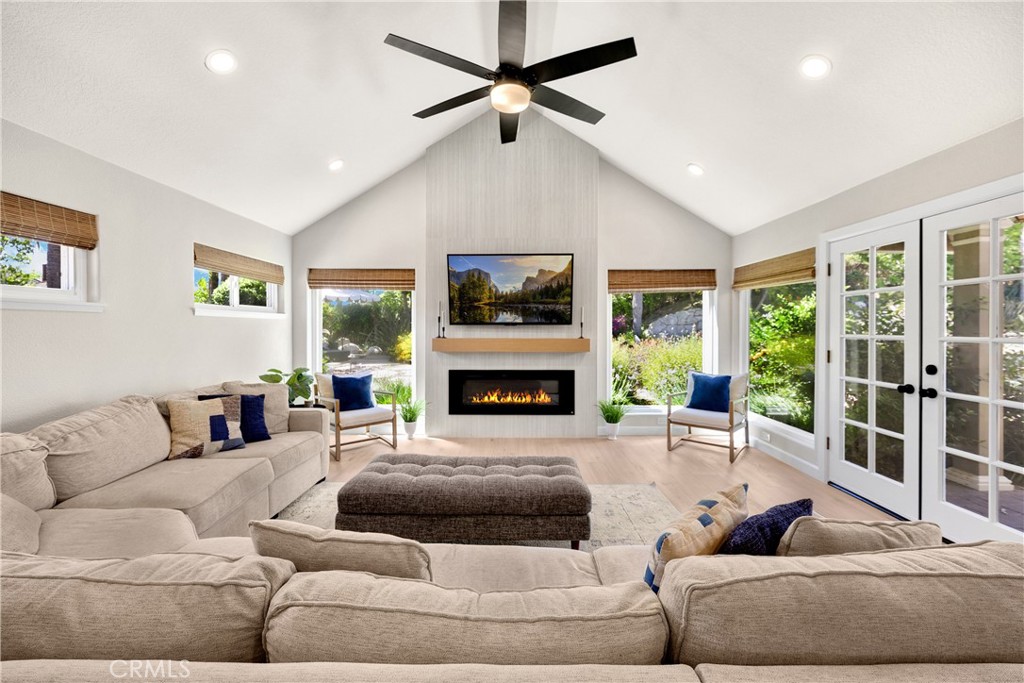 21210 Twin Oak