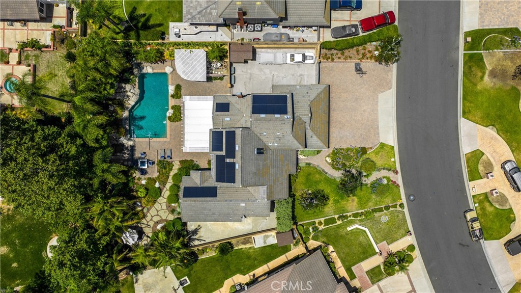 21210 Twin Oak