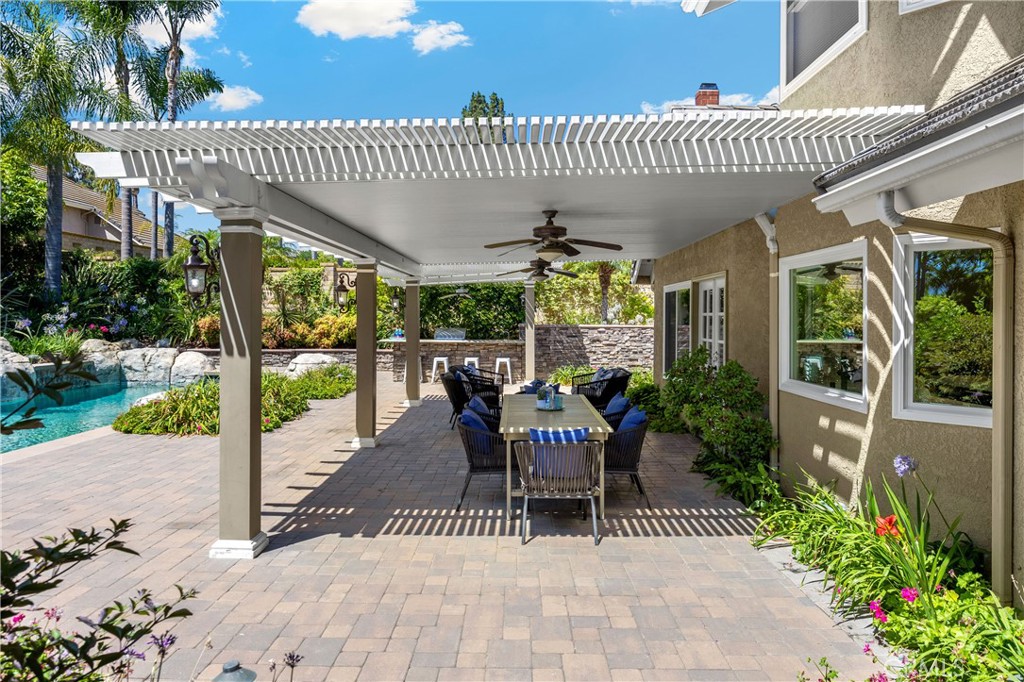 21210 Twin Oak