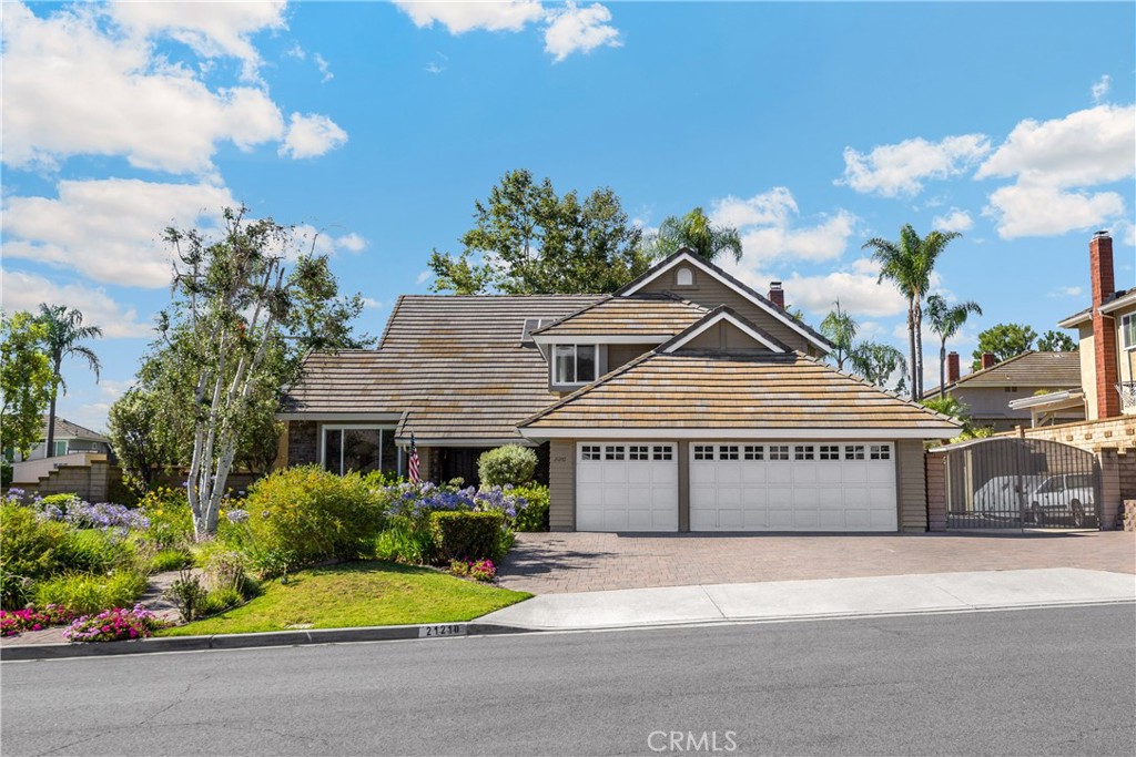 21210 Twin Oak