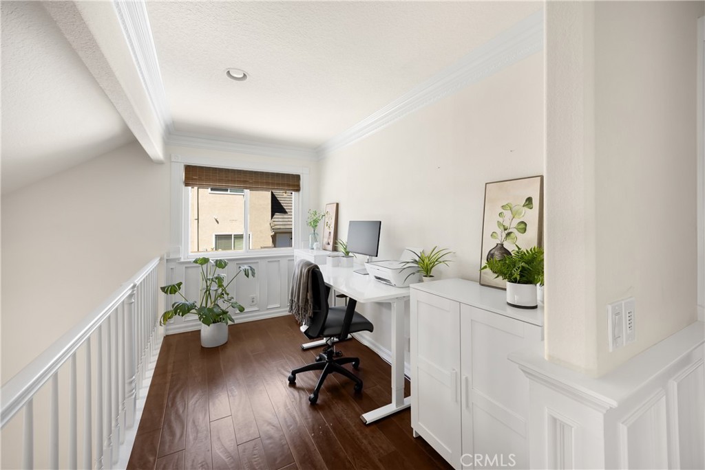 21210 Twin Oak