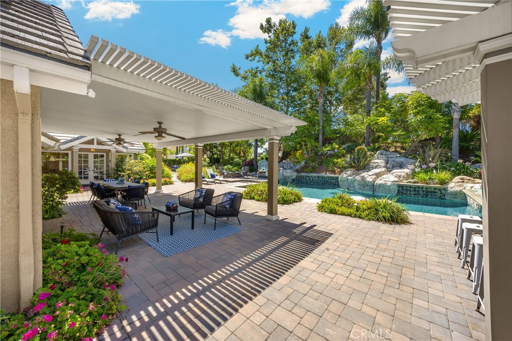 21210 Twin Oak