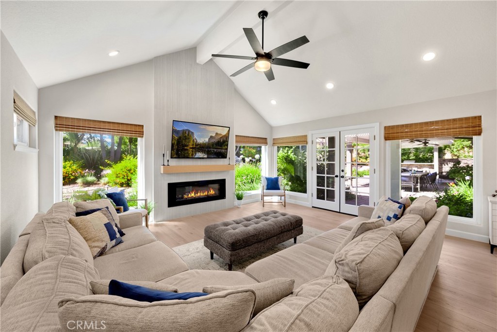 21210 Twin Oak