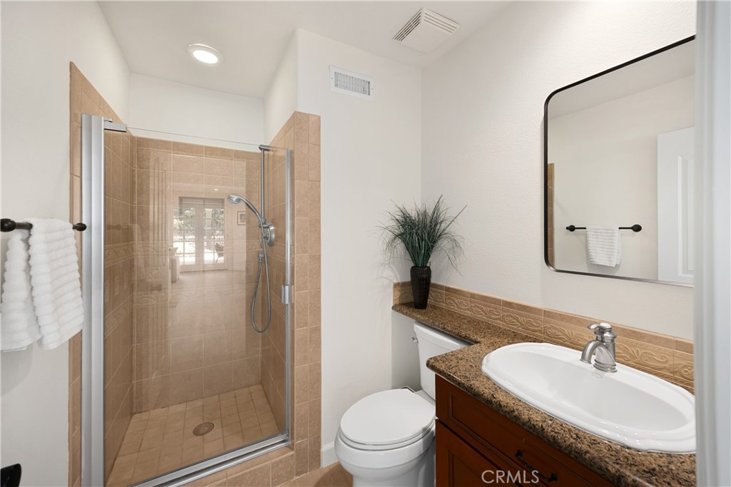 21210 Twin Oak