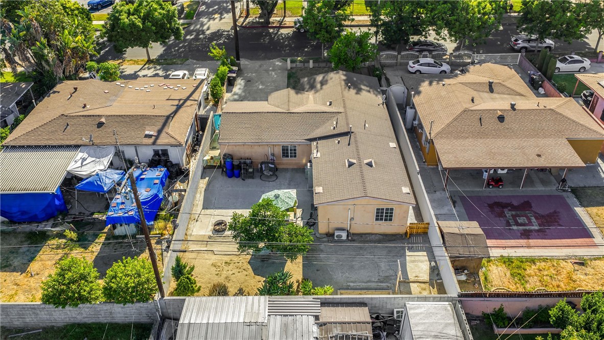 1533 S Sultana Avenue