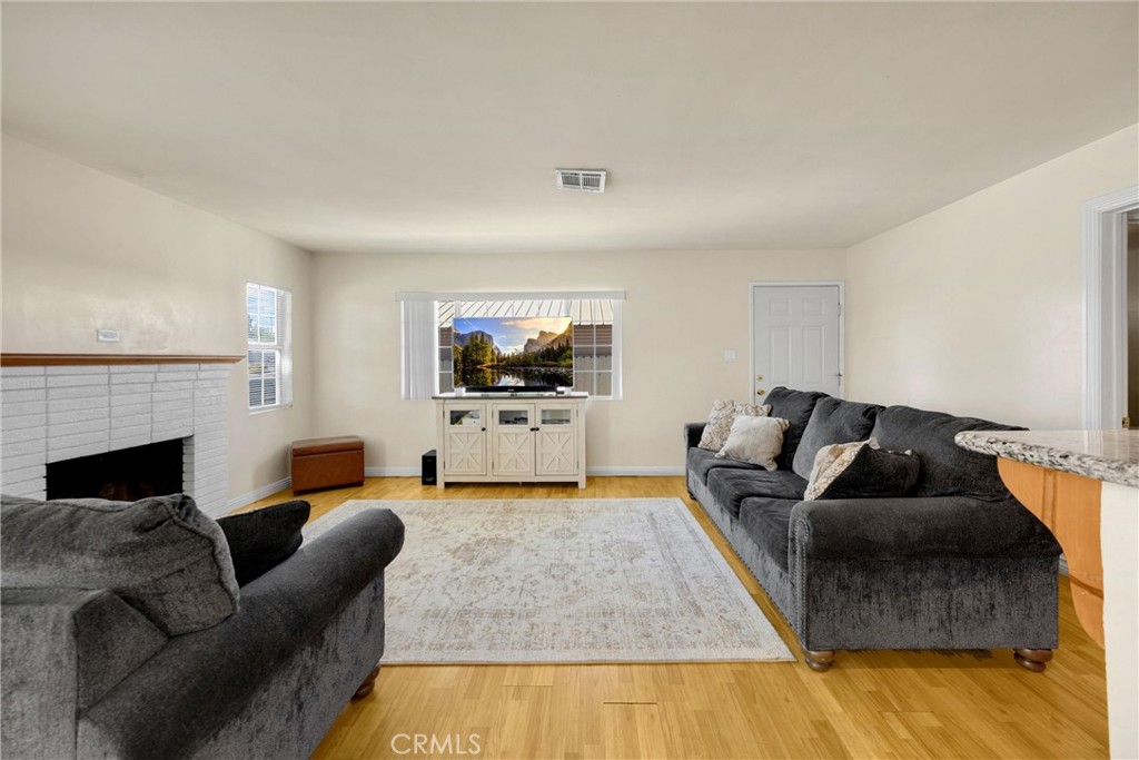 684 Loranne Avenue
