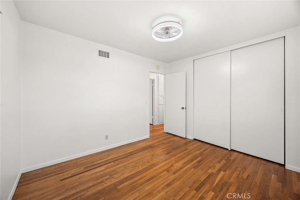 2825 Woodbine Avenue