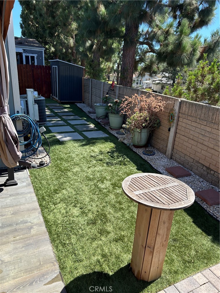 2851 Rolling Hills Drive 1