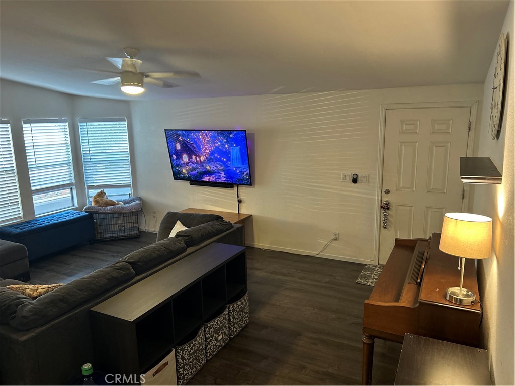 2851 Rolling Hills Drive 1