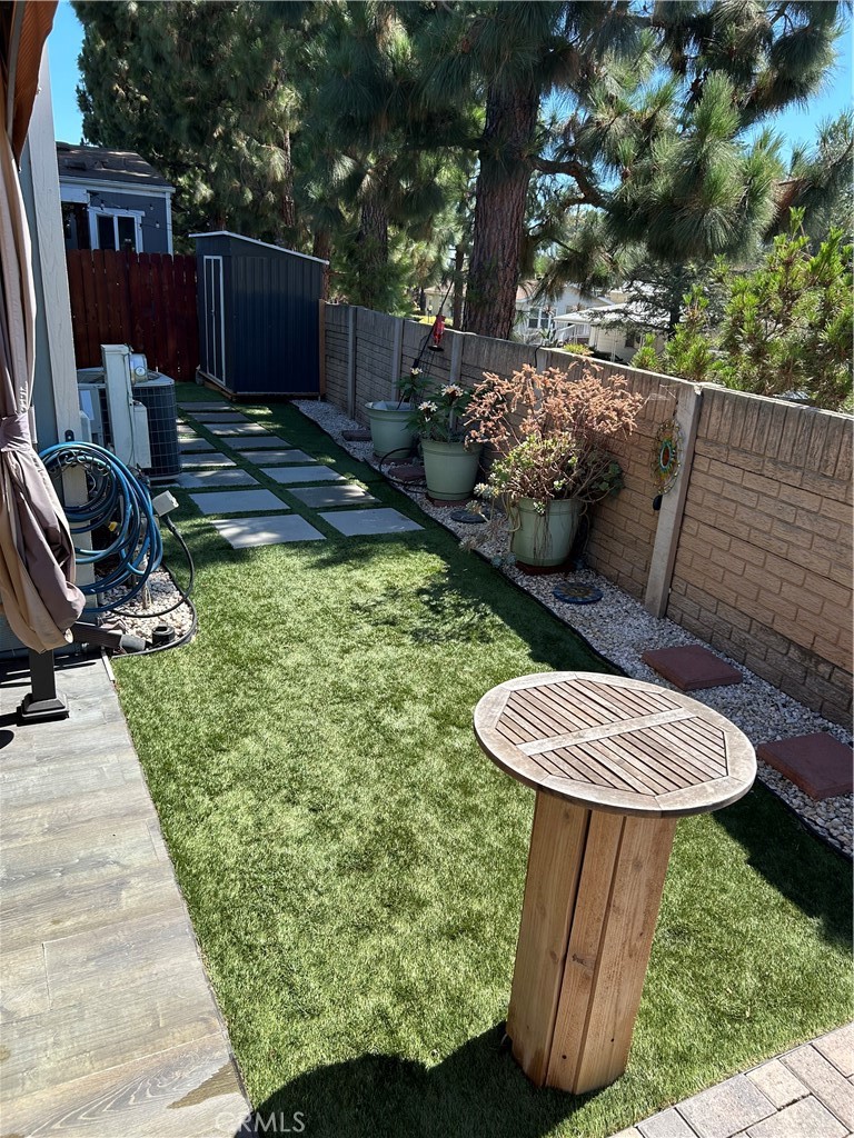 2851 Rolling Hills Drive 1