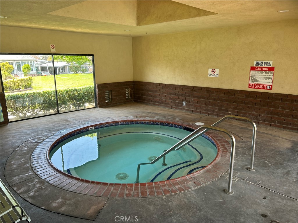 2851 Rolling Hills Drive 1