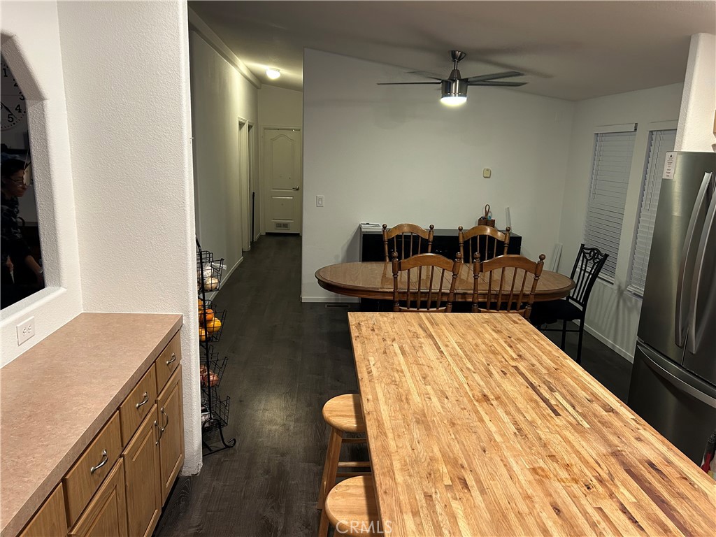 2851 Rolling Hills Drive 1