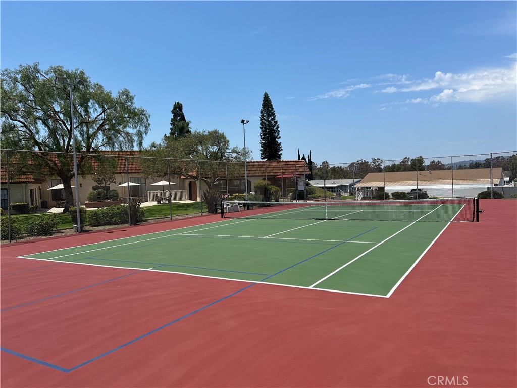 2851 Rolling Hills Drive 1