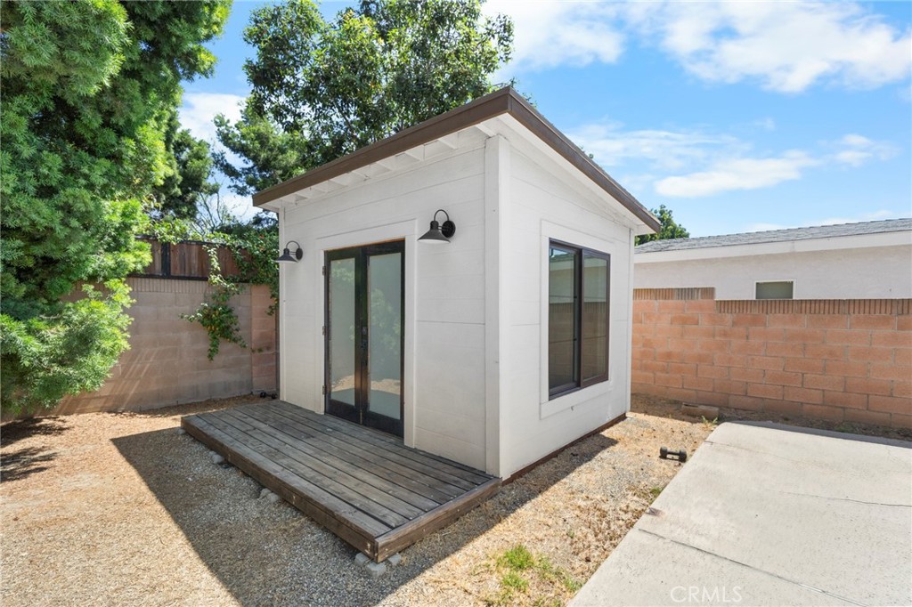3403 E Date Street