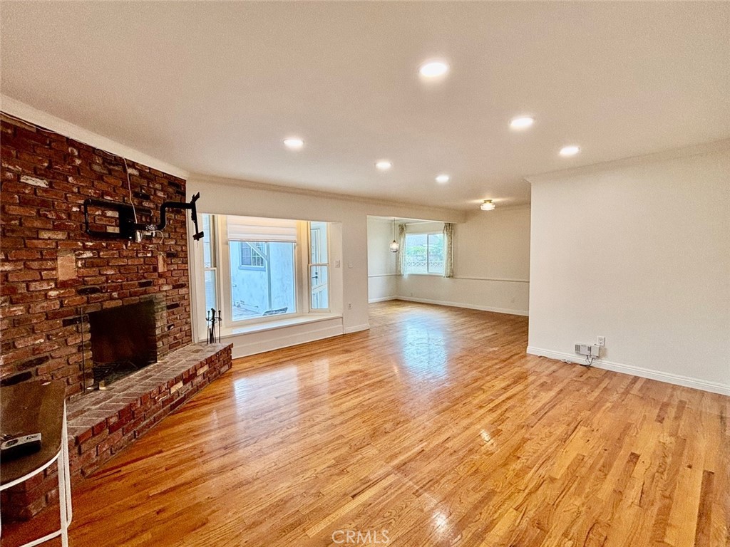 16316 Sylvanwood Avenue